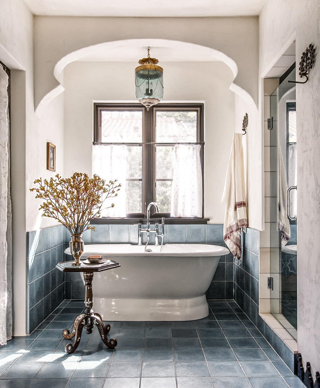 20 Beautiful Mediterranean Bathroom Designs Ideas 2021