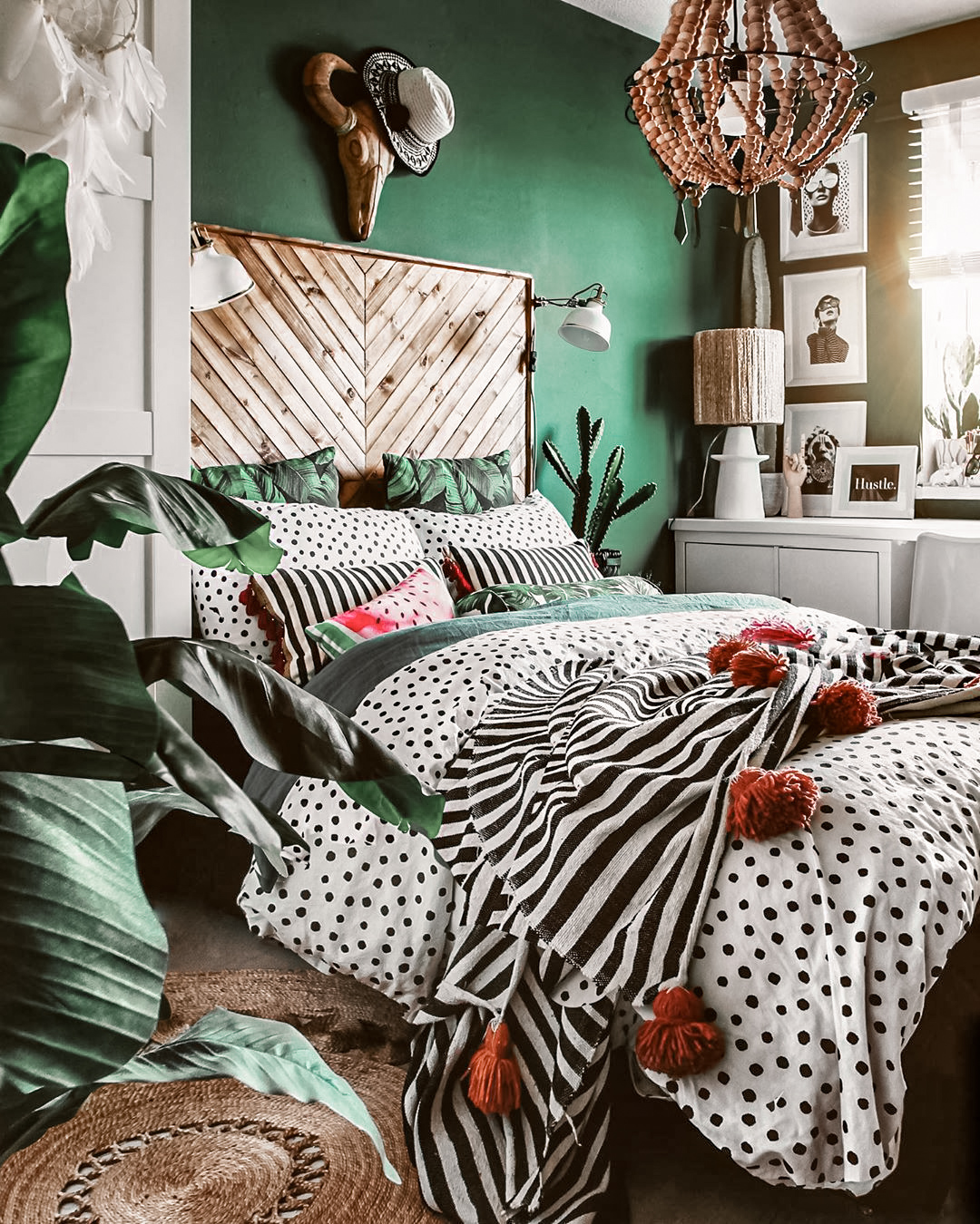 30-dreamy-green-bedrooms-ideas-2020