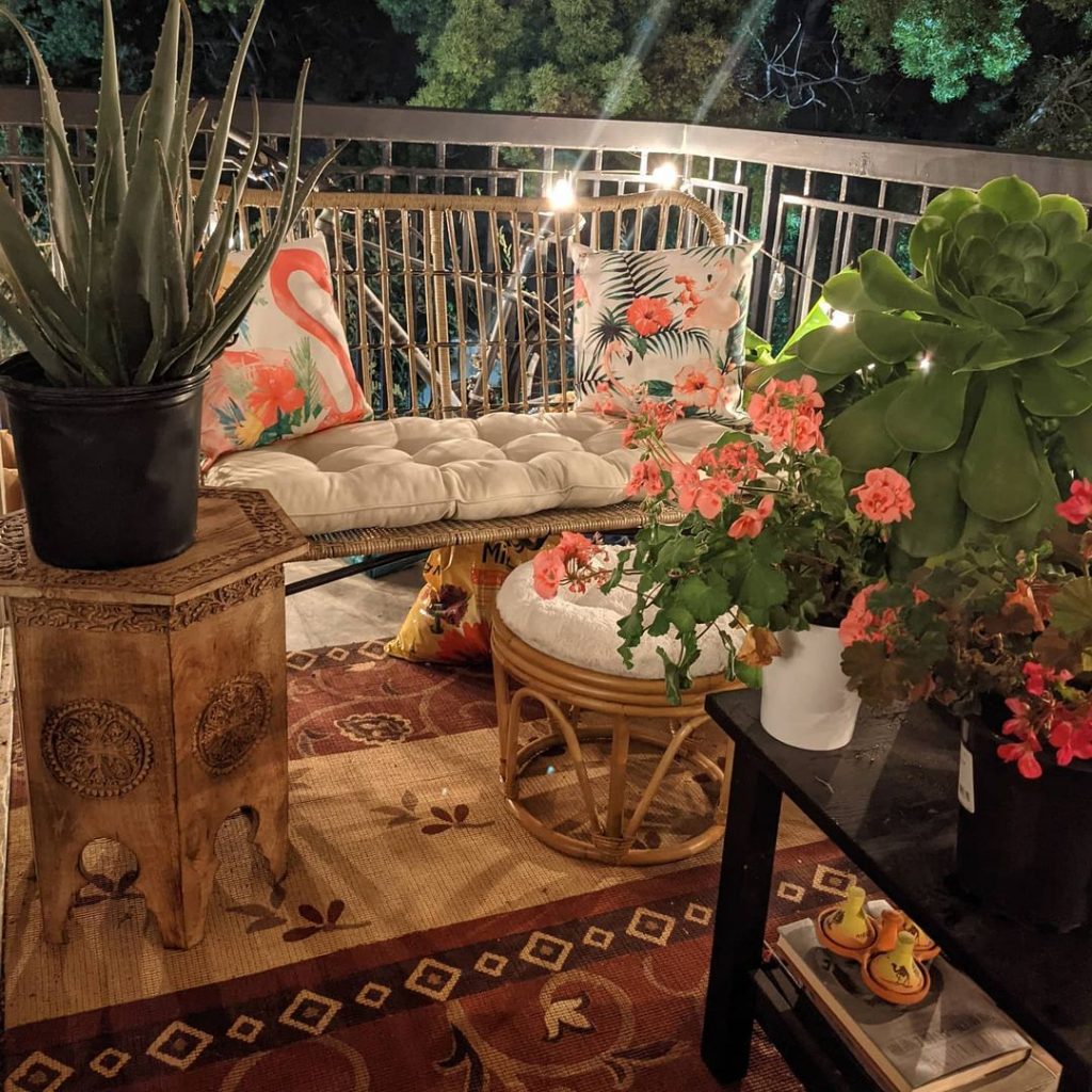 Small Ideas to Turn Your Balcony into a Garden 2021 Page 9 of 33